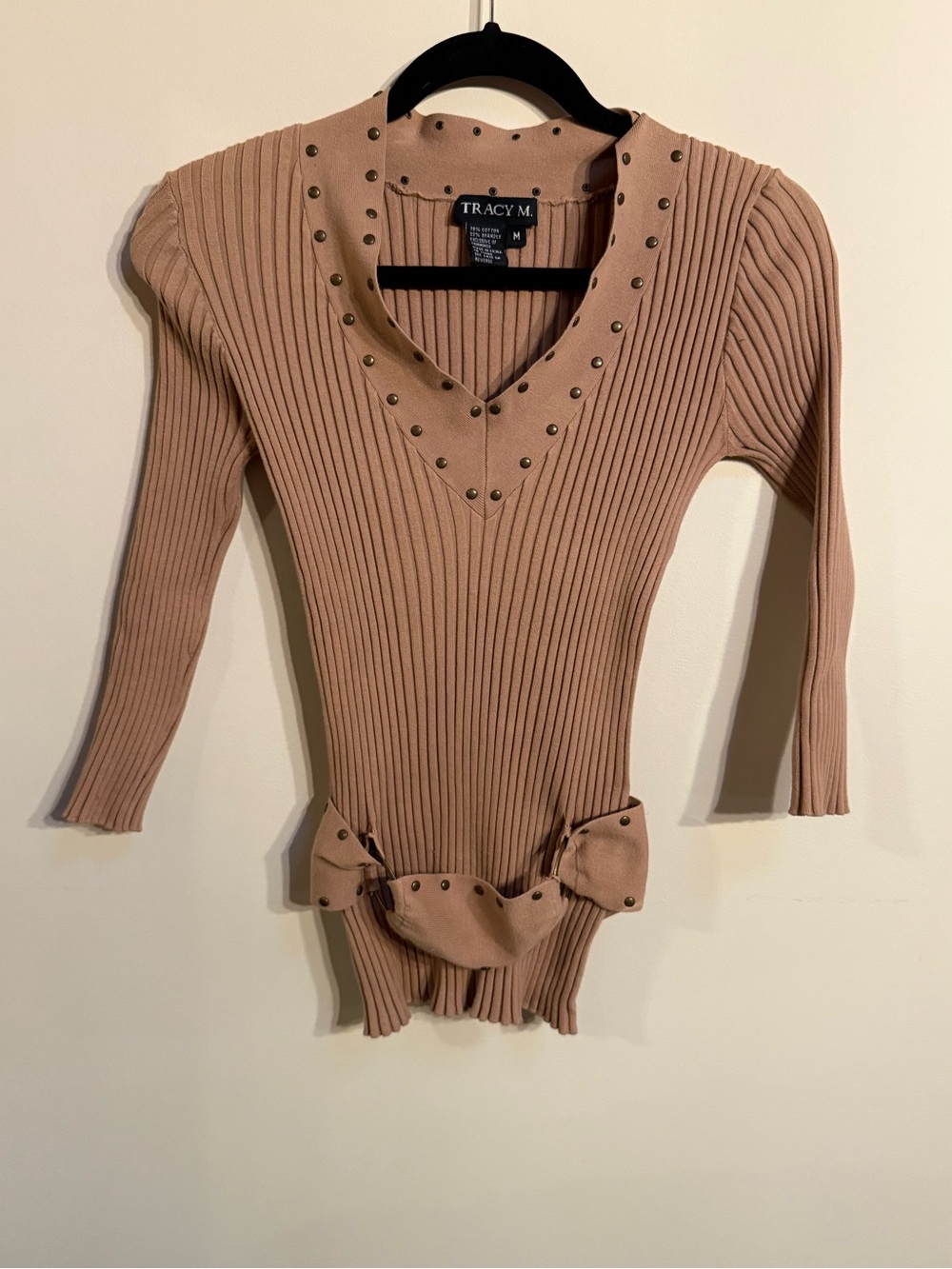 Tracy M Ribbed V-Neck Studded Top in Caramel